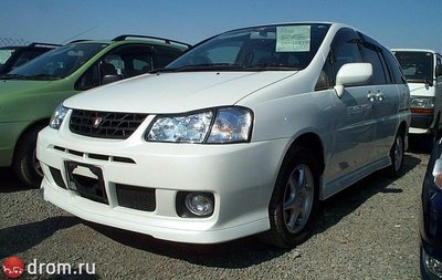 nissan_liberty_6570.jpg